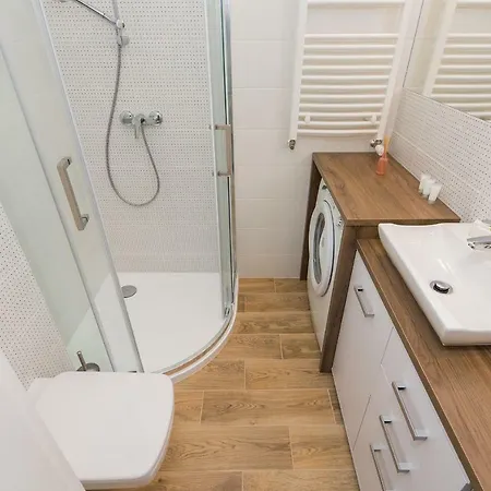 Shortstaypoland Srodkowa Апартаменты *