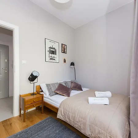 Shortstaypoland Srodkowa Апартаменты