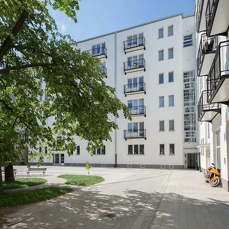 Апартаменты Shortstaypoland Srodkowa *