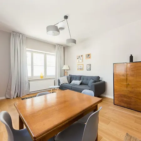 Shortstaypoland Srodkowa * Varsavia