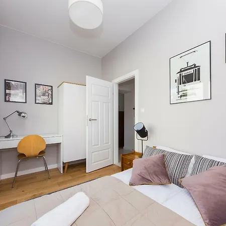 Shortstaypoland Srodkowa * Varsavia