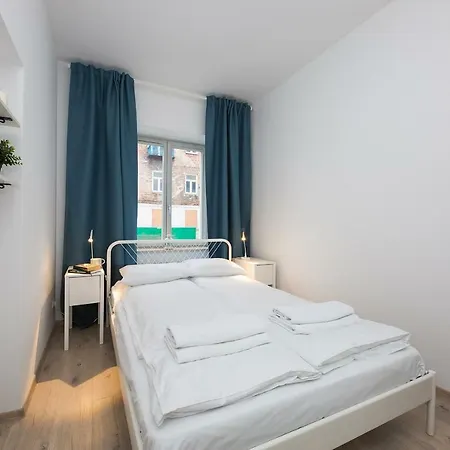 Shortstaypoland Srodkowa * Warszawa