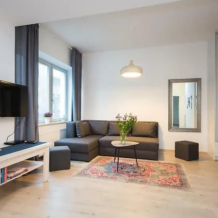 Shortstaypoland Srodkowa Апартаменты